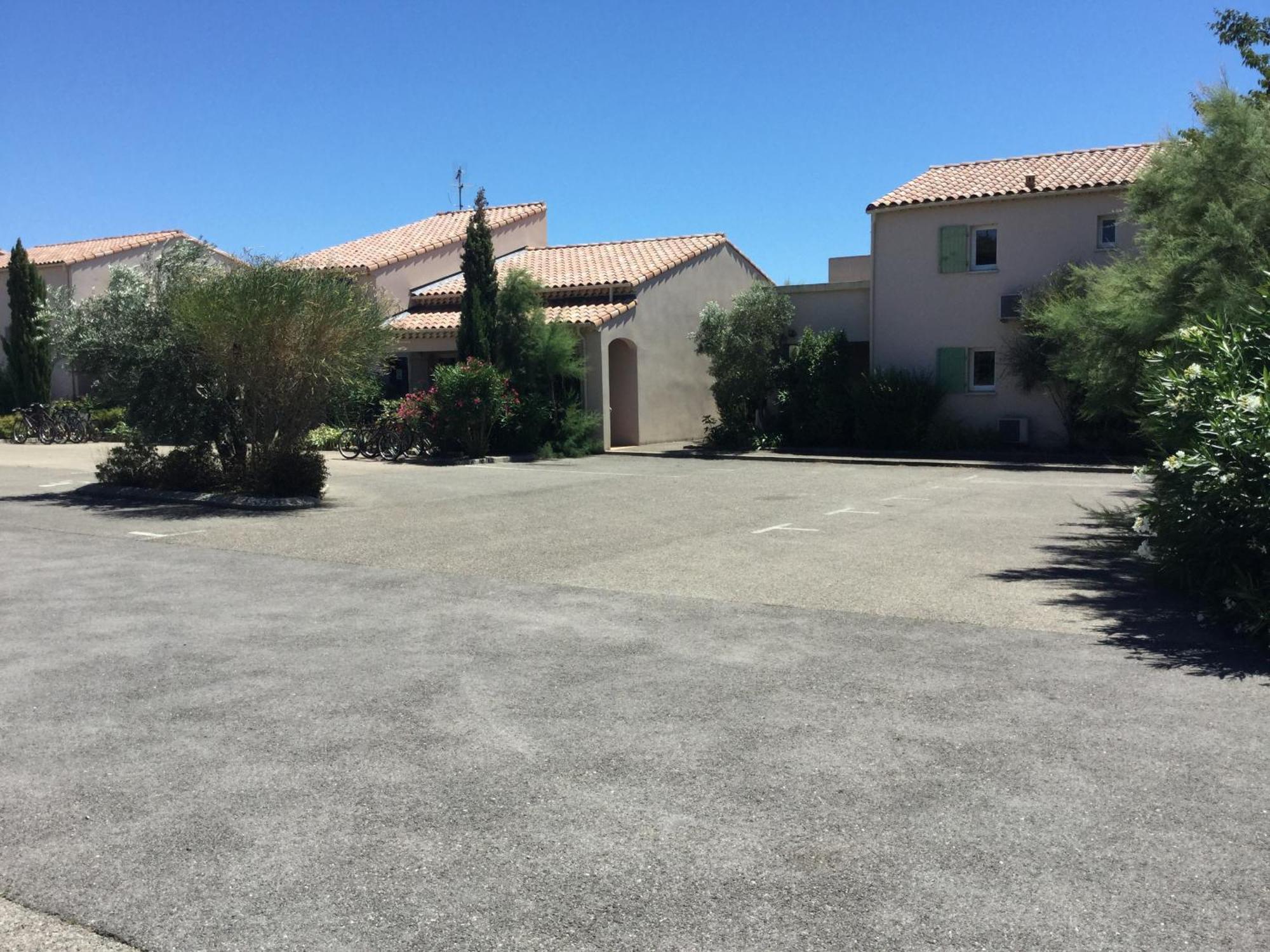 Charming Rental With Shared-Pool In The Alpilles. Мурьес Экстерьер фото
